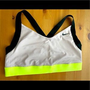 Size L Nike Dri-Fit Cross-Back Sports Bra